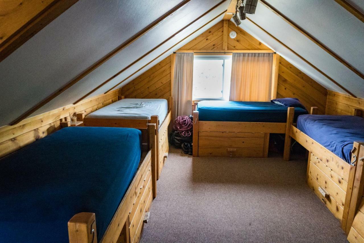 Estes Park Adventure Hostel Exteriör bild